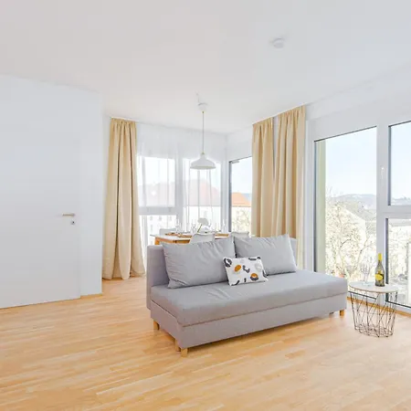 Whats-app Self-check-in - Am Hauptbahnhof Apartment *