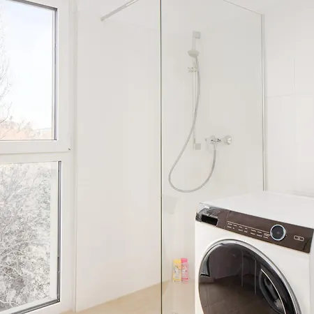 Whats-app Self-check-in - Am Hauptbahnhof *