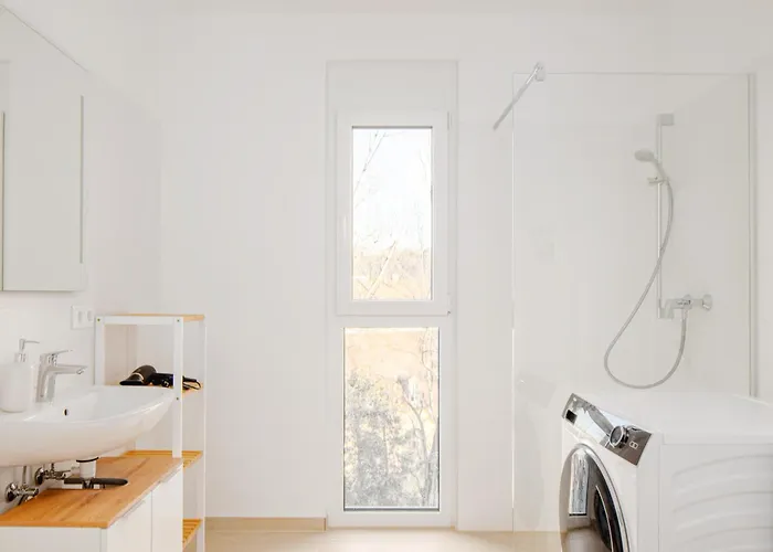 Whats-app Self-check-in - Am Hauptbahnhof * Graz